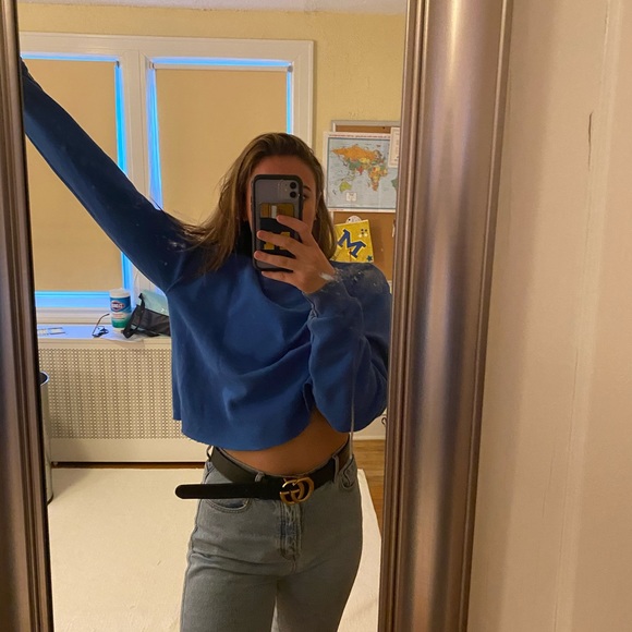 Cropped Champion Sweatshirt - Picture 2 of 2